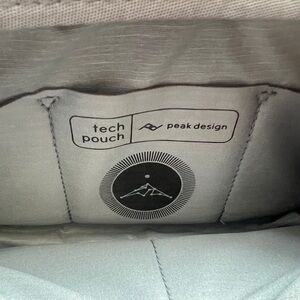 Peak Design tech pouch (bone) (white)